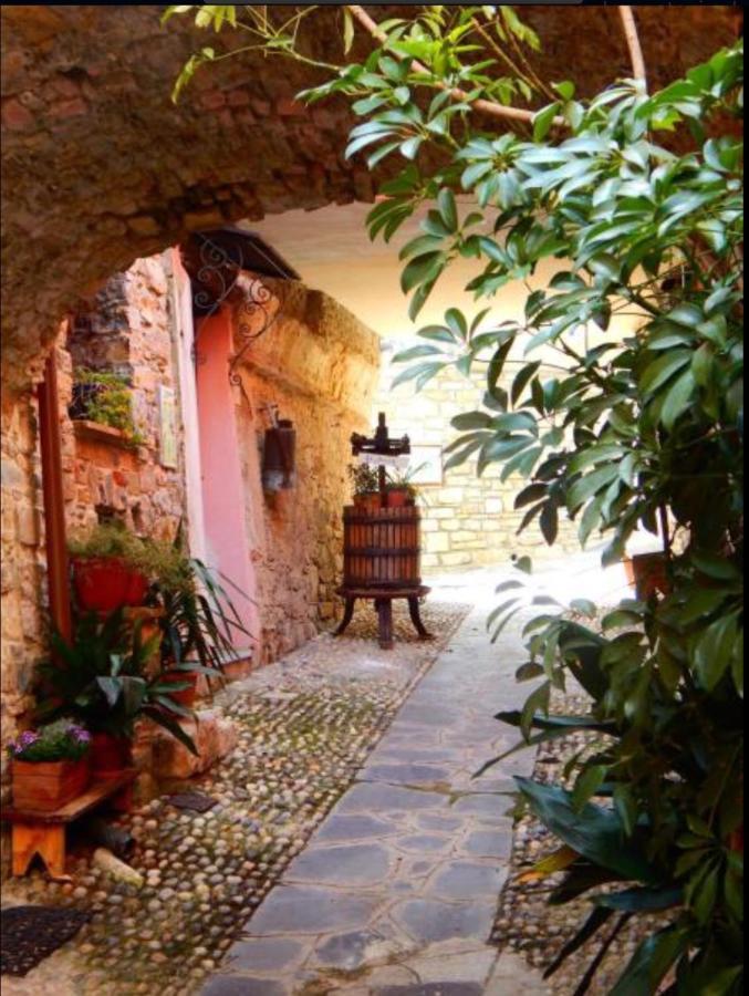 Апартаменты La Casa Nel Caruggio Diano Arentino Экстерьер фото